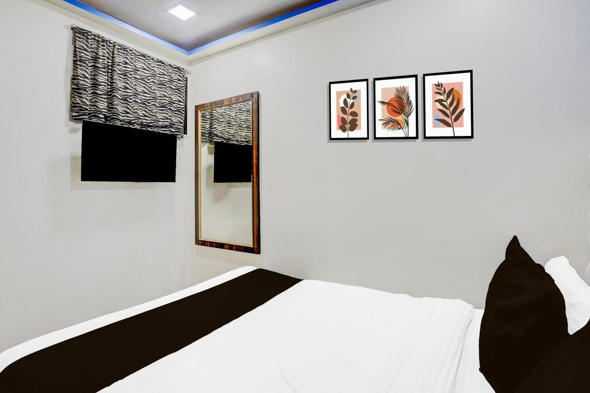 Hotel O The Om Sai Residency Mumbai Bagian luar foto